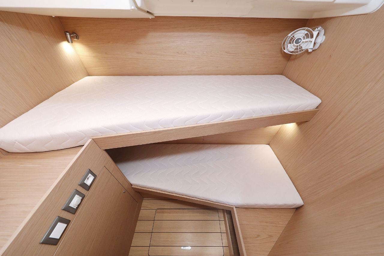Photo #40 - Oceanis 51.1 - 5 + 1 cab. (Zephyr B) in Zara - 44469