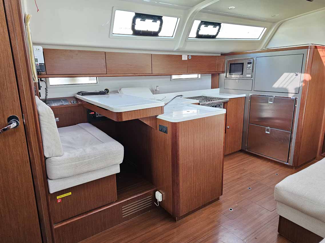 Photo #9 - Bavaria Cruiser 51 Style - 5 cab. (Style) in Krk - 44511