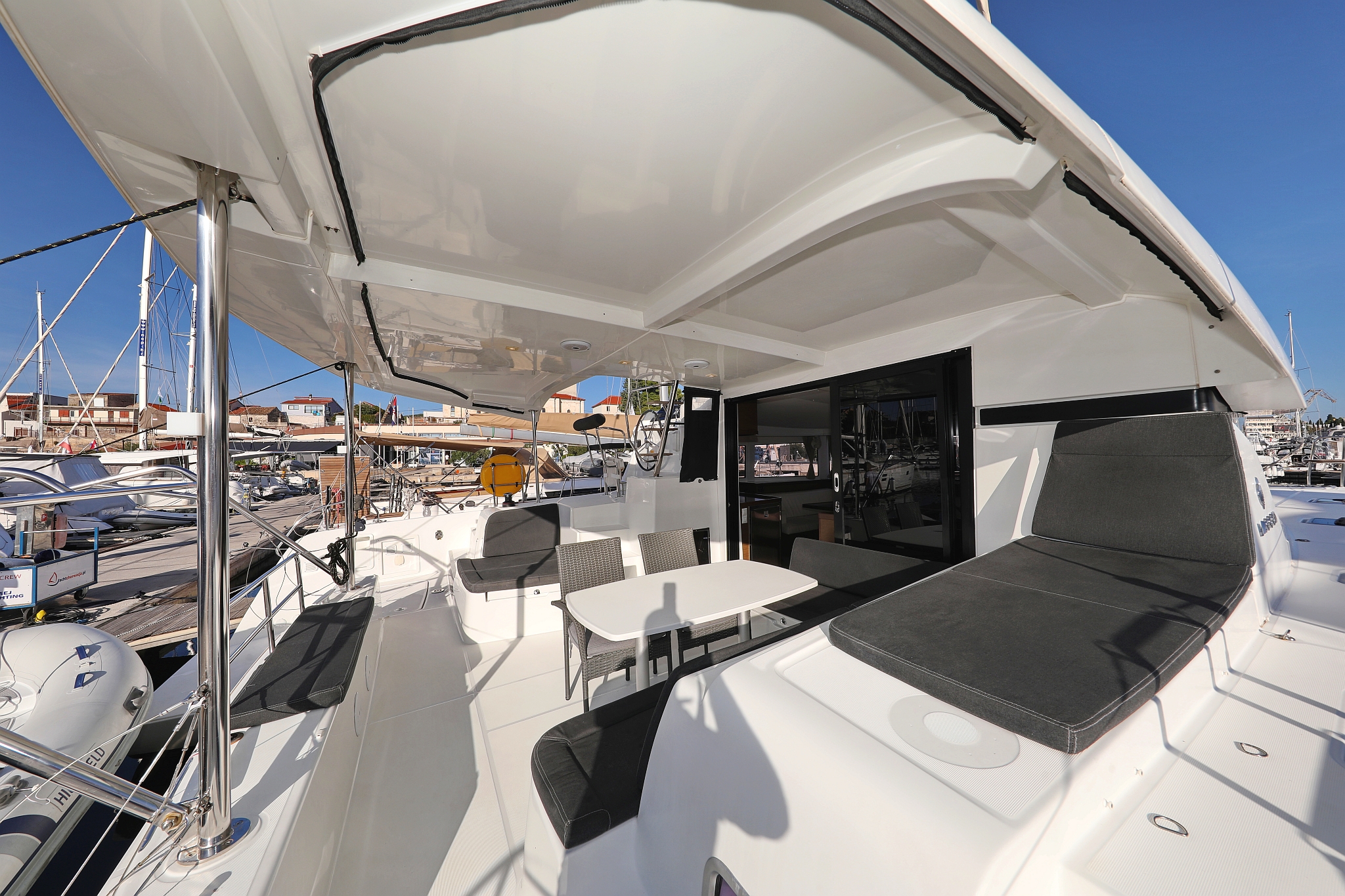 Photo #6 - Lagoon 42 - 4 + 2 cab. (Sapphire) in Sibenik - 44521