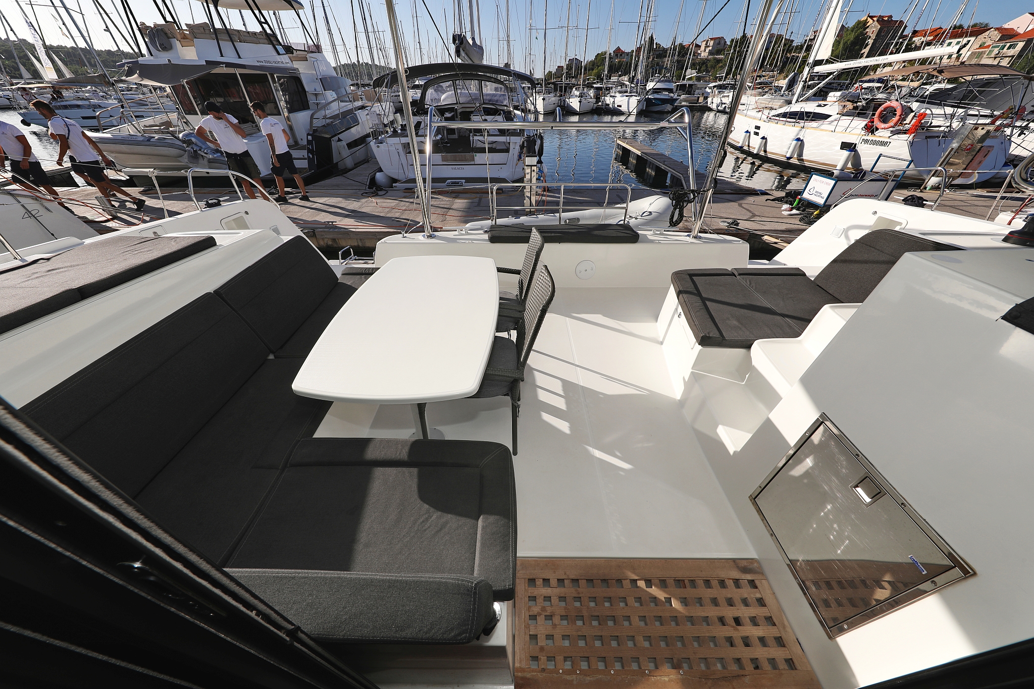 Photo #7 - Lagoon 42 - 4 + 2 cab. (Sapphire) in Sibenik - 44521