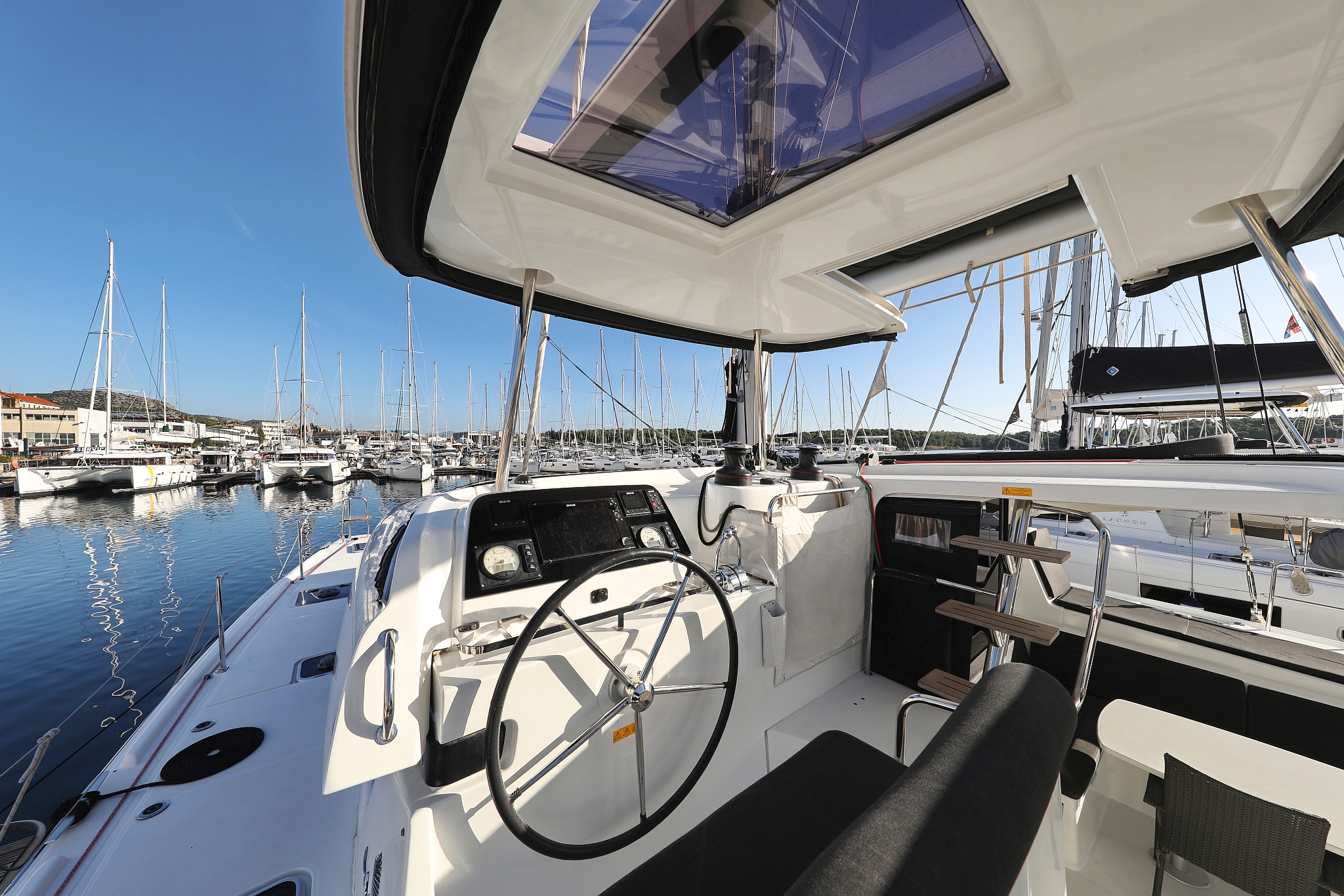 Photo #8 - Lagoon 42 - 4 + 2 cab. (Sapphire) in Sibenik - 44521