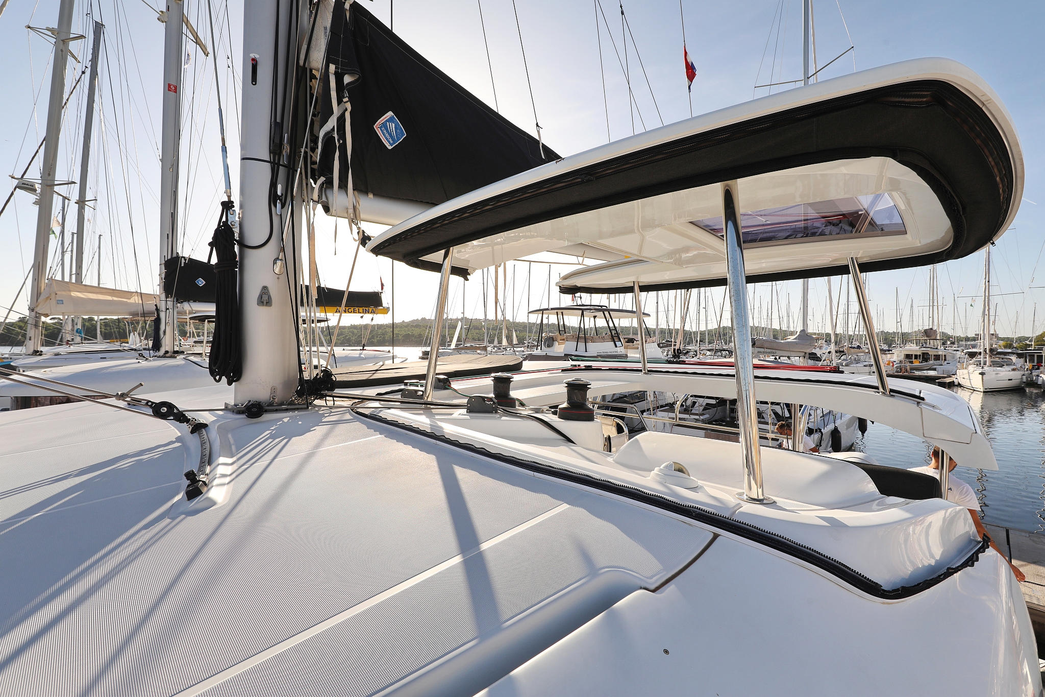 Photo #9 - Lagoon 42 - 4 + 2 cab. (Sapphire) in Sibenik - 44521