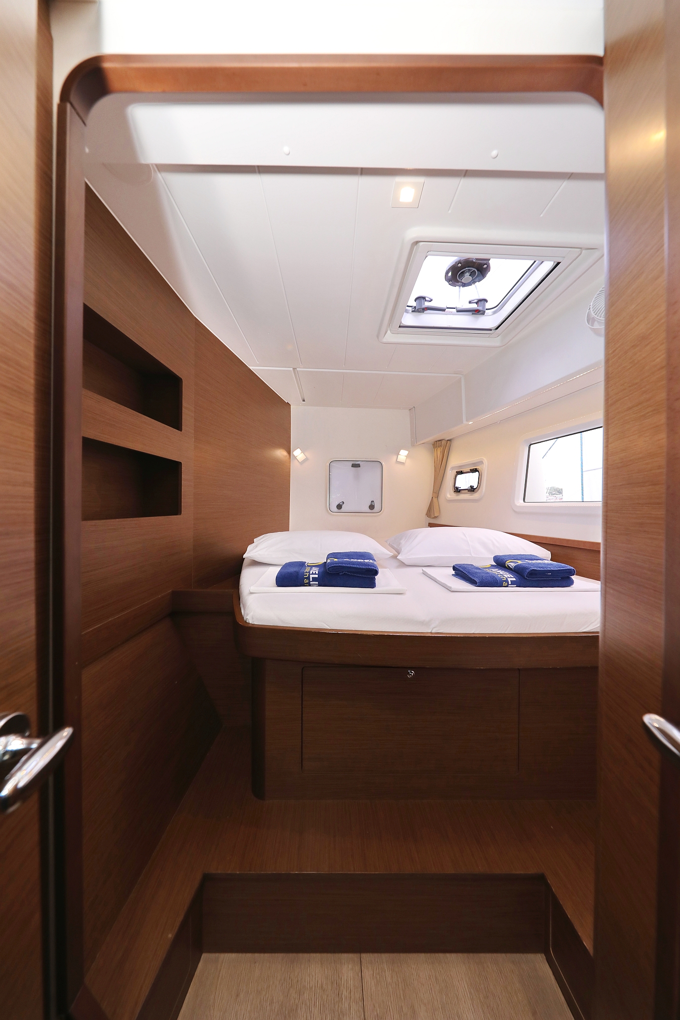 Photo #21 - Lagoon 42 - 4 + 2 cab. (Sapphire) in Sibenik - 44521