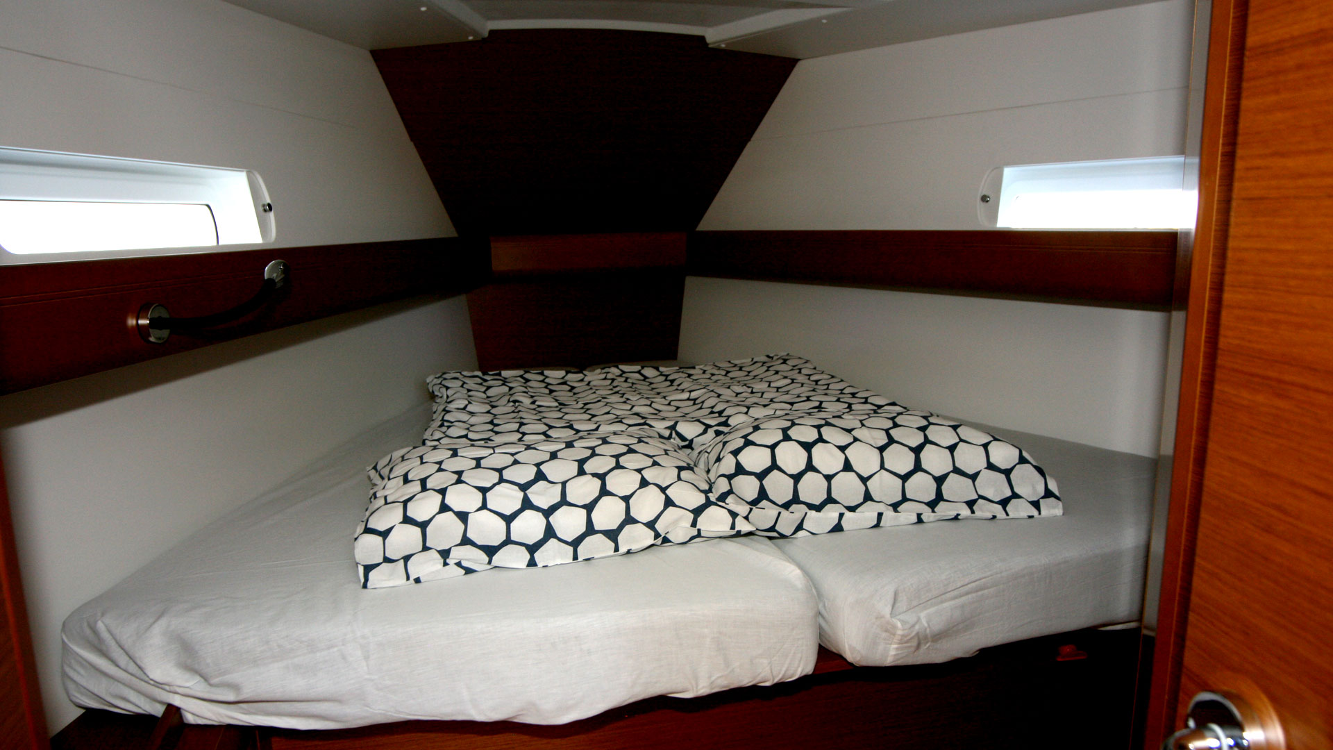 Photo #17 - Sun Odyssey 419 - 3 cab. (Happy Welcome) in Krk - 44529