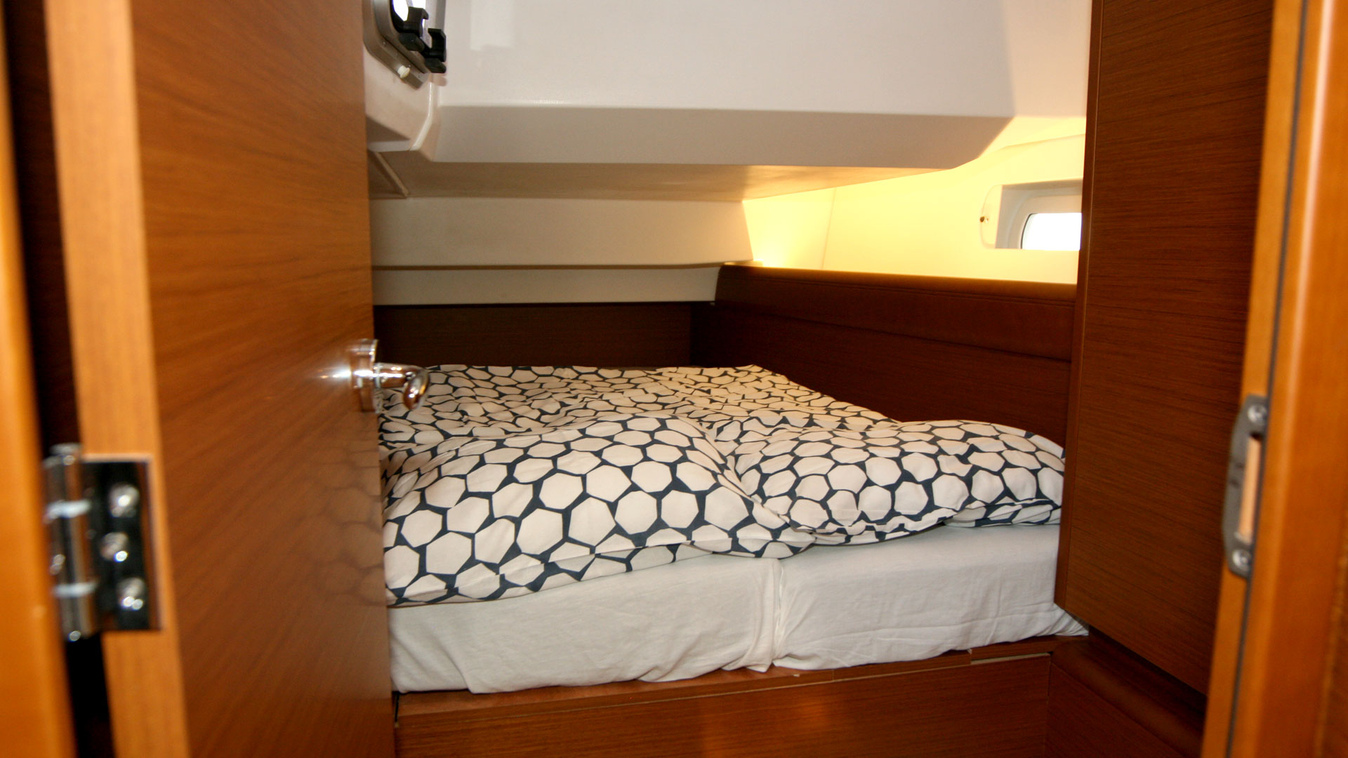Photo #18 - Sun Odyssey 419 - 3 cab. (Happy Welcome) in Krk - 44529