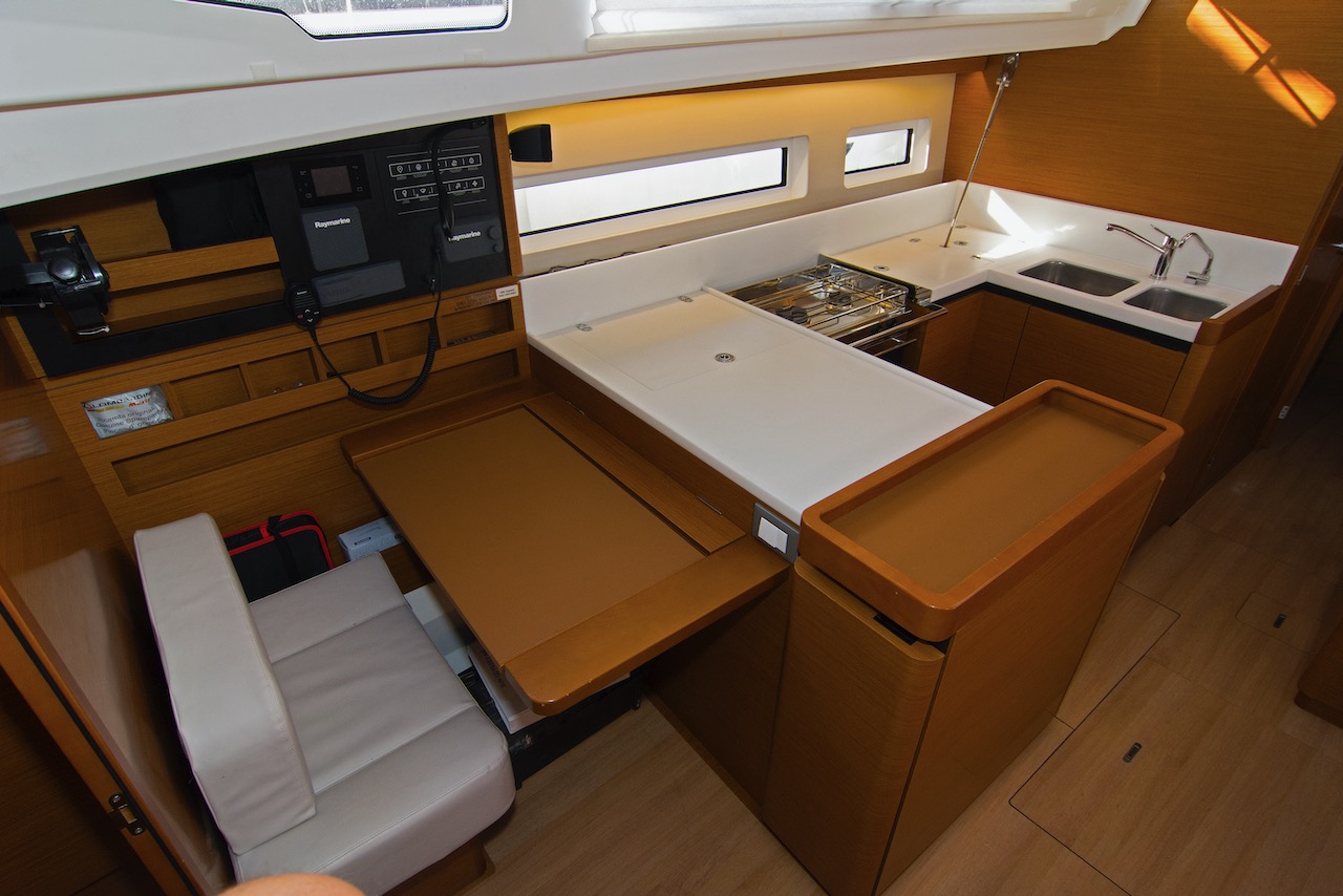 Photo #7 - Sun Odyssey 440 (Tanpopo) in Split - 44530