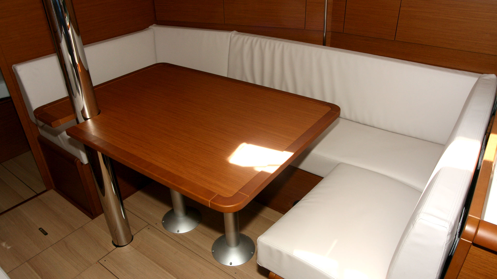 Photo #12 - Sun Odyssey 389 - 2 cab. (Tara) in Krk - 44534