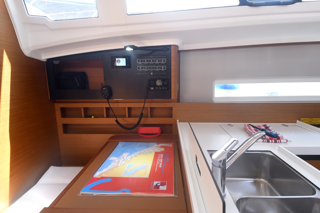 Photo #6 - Sun Odyssey 410 - 3 cab. (Signum Bravo) in Dubrovnik - 44547