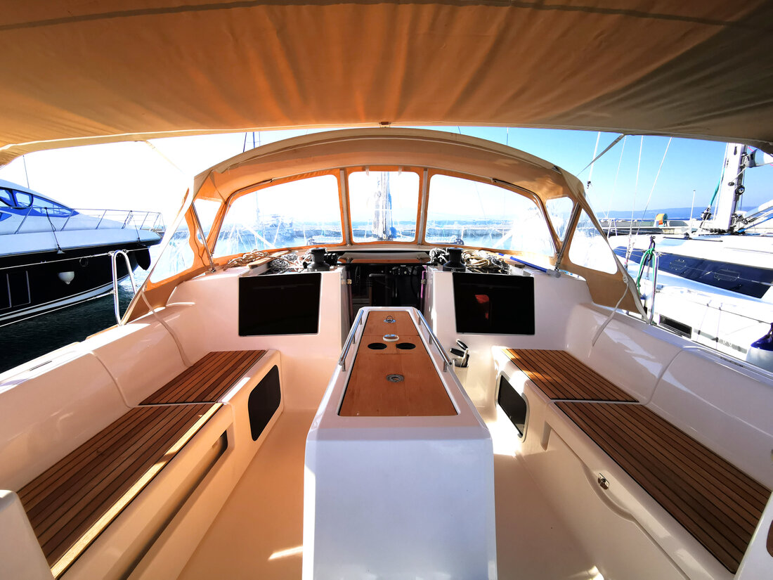 Photo #3 - Dufour 460 GL - 5 cab. (Sea Splash) in Novi Vinodolski - 44554
