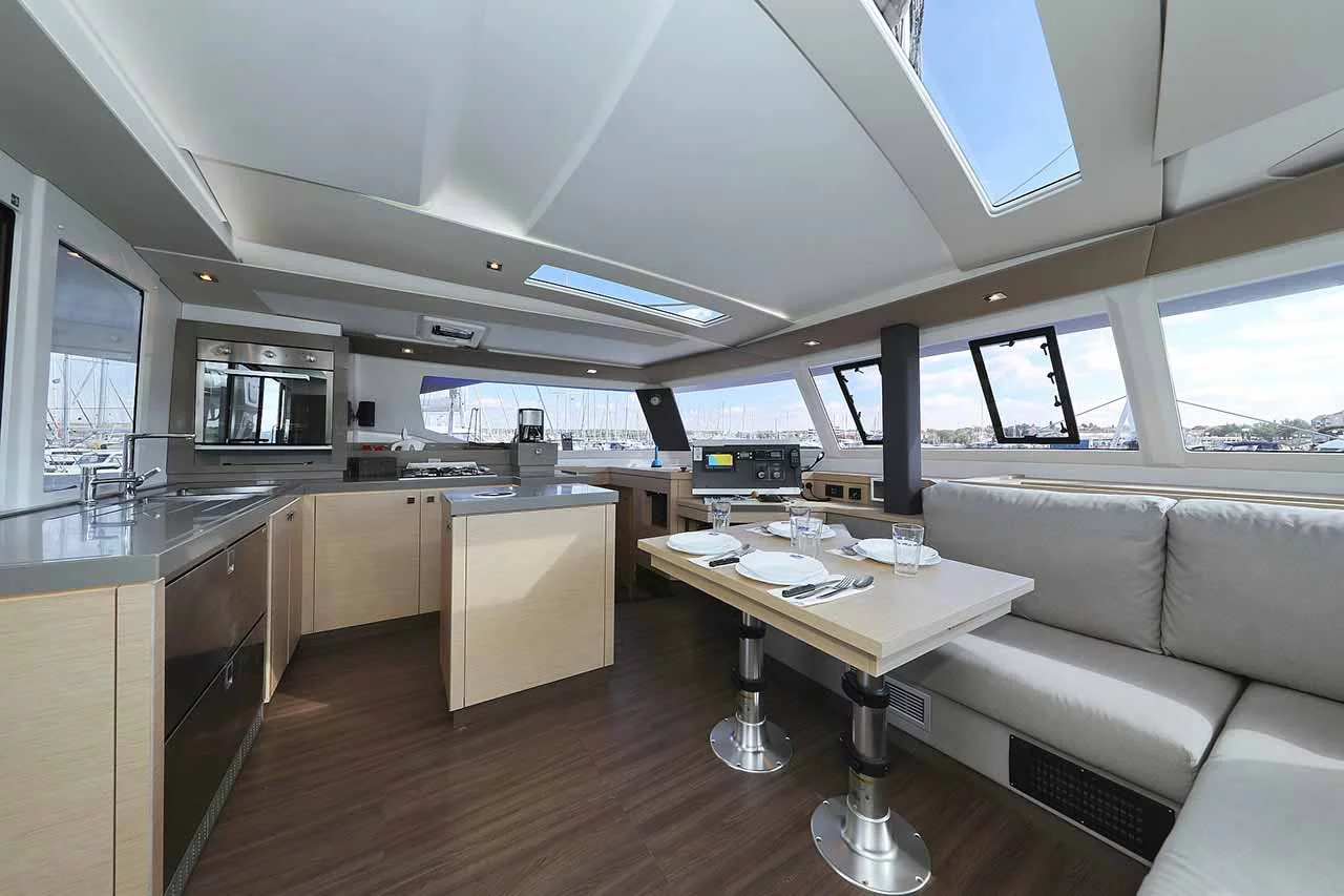 Fountaine Pajot Saona 47 Quintet - 5 + 1 cab. (Fee)  - 13