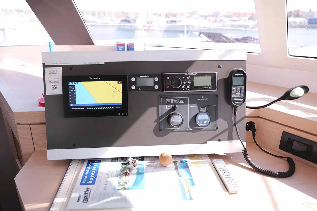 Fountaine Pajot Saona 47 Quintet - 5 + 1 cab. (Fee)  - 17