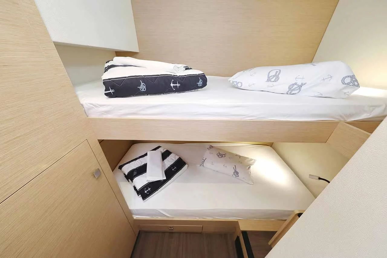 Fountaine Pajot Saona 47 Quintet - 5 + 1 cab. (Fee)  - 19
