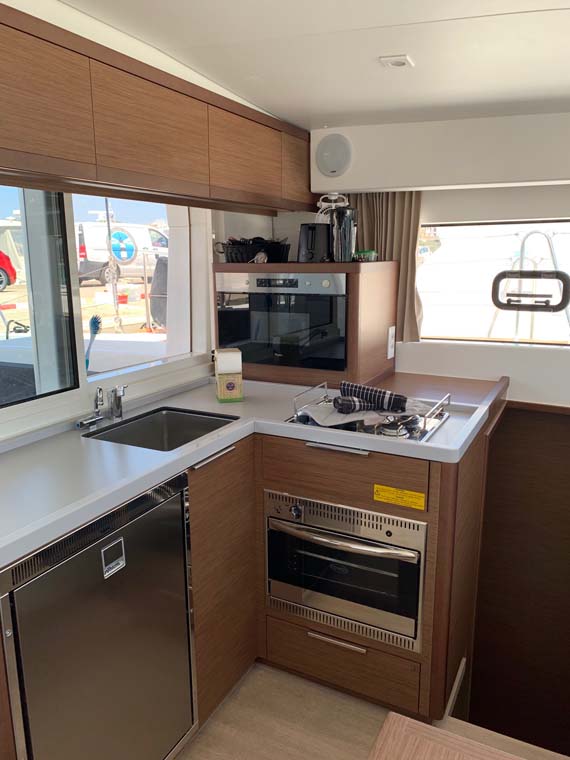 Photo #11 - Lagoon 40 - 4 + 2 cab (StarElli) in Palma - 44585