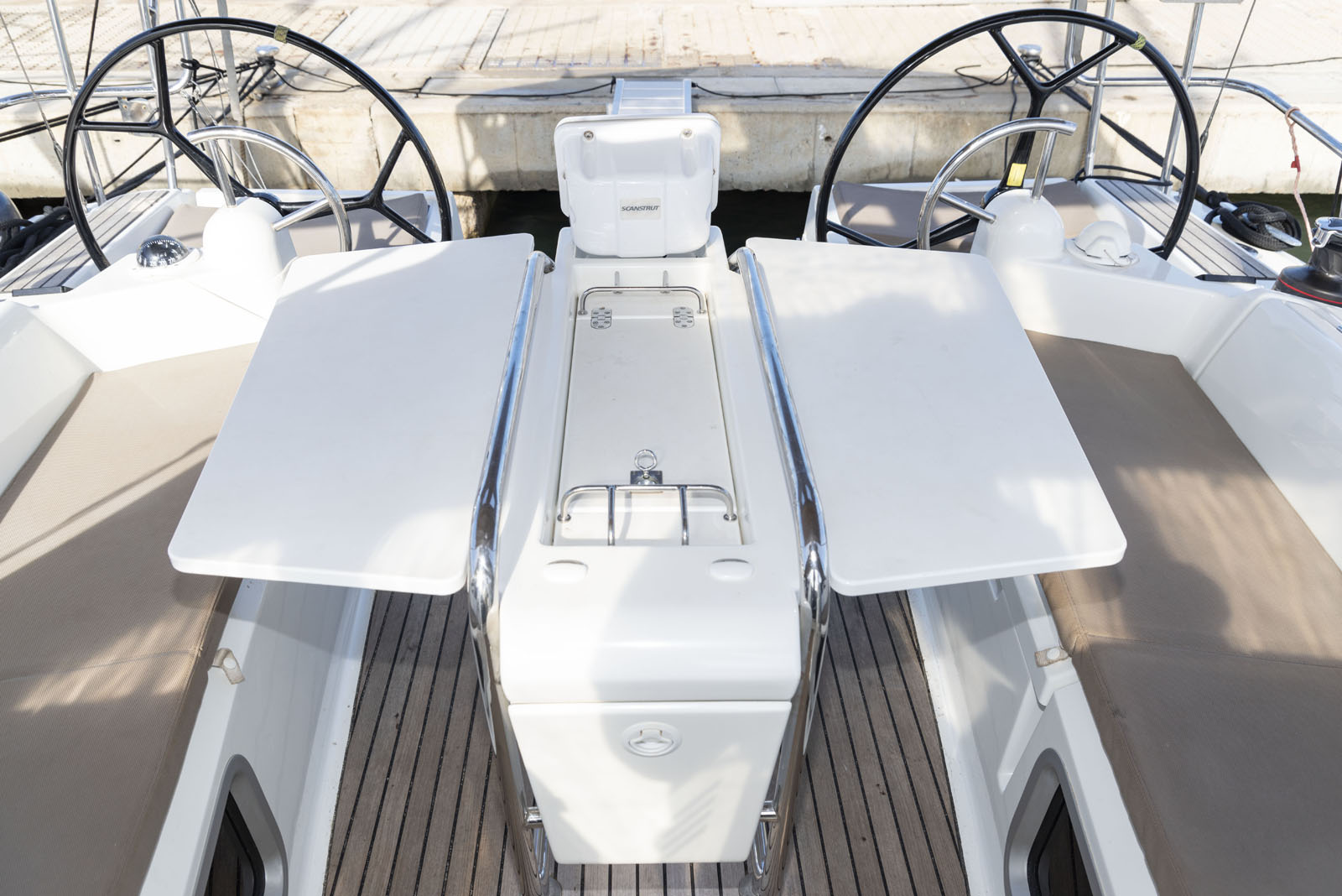 Photo #6 - Sun Odyssey 389 (BarElli) in Palma - 44587