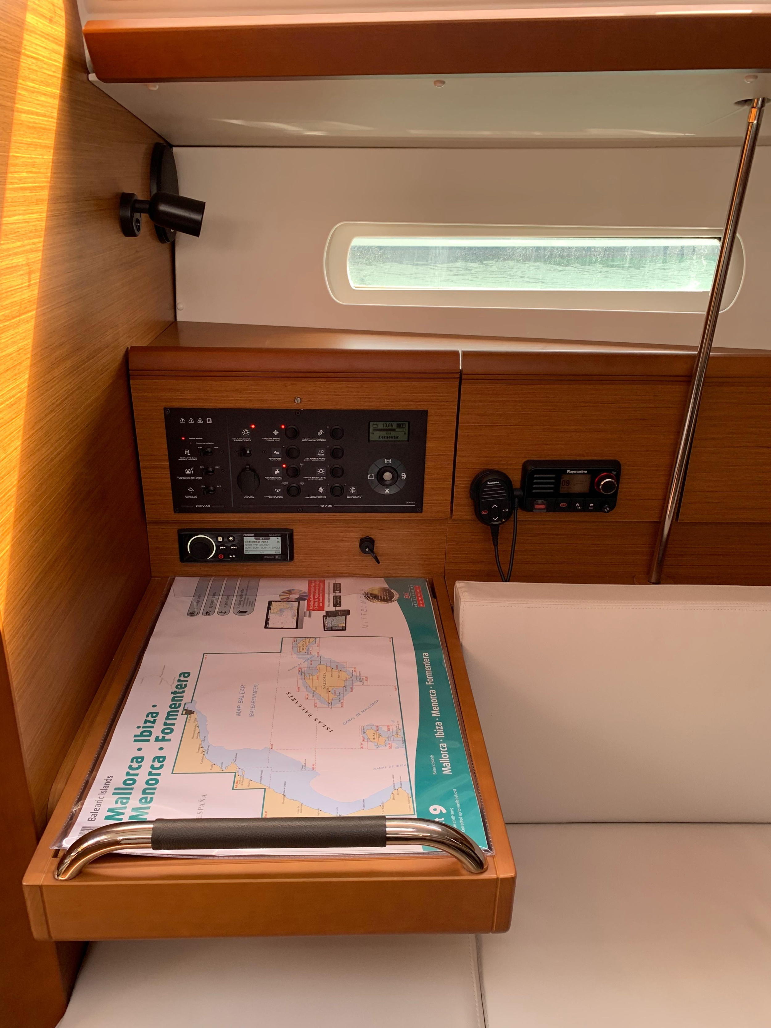 Photo #7 - Sun Odyssey 389 (BarElli) in Palma - 44587