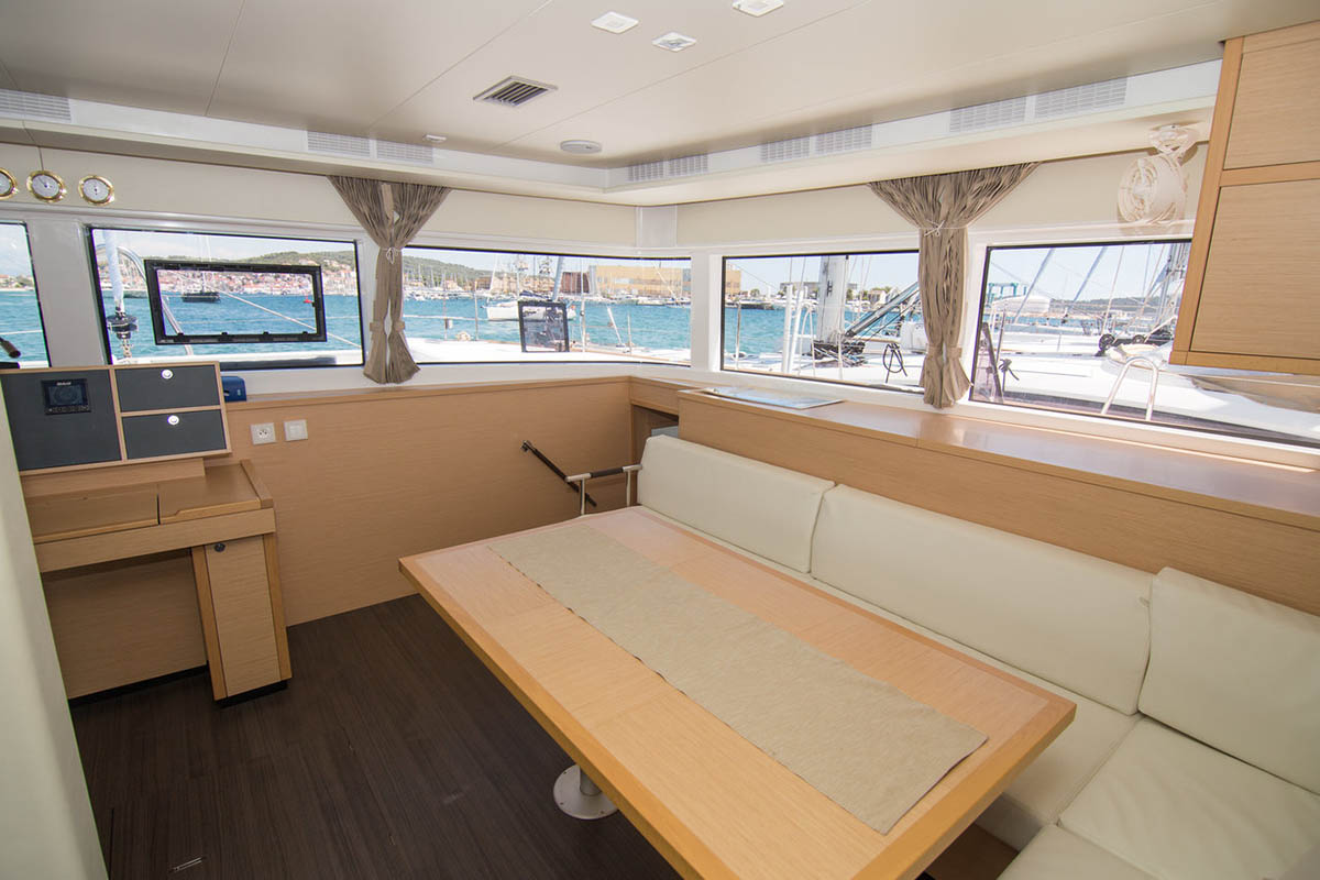 Photo #11 - Lagoon 52 F - 6 + 2 cab. (Jolie 1318/2024) in Palma - 44595