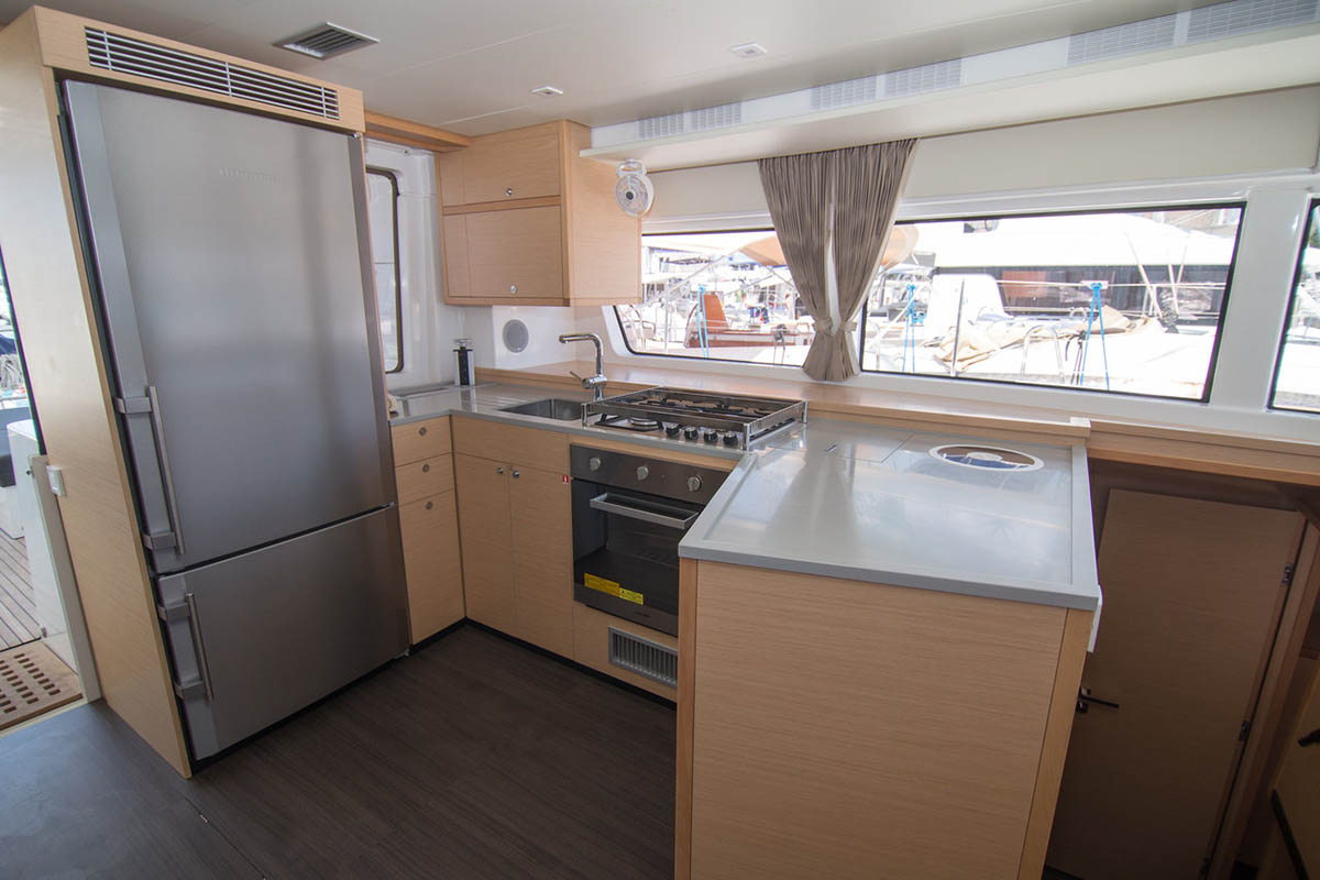 Photo #13 - Lagoon 52 F - 6 + 2 cab. (El Presidente 721/2025) en Palma - 44596