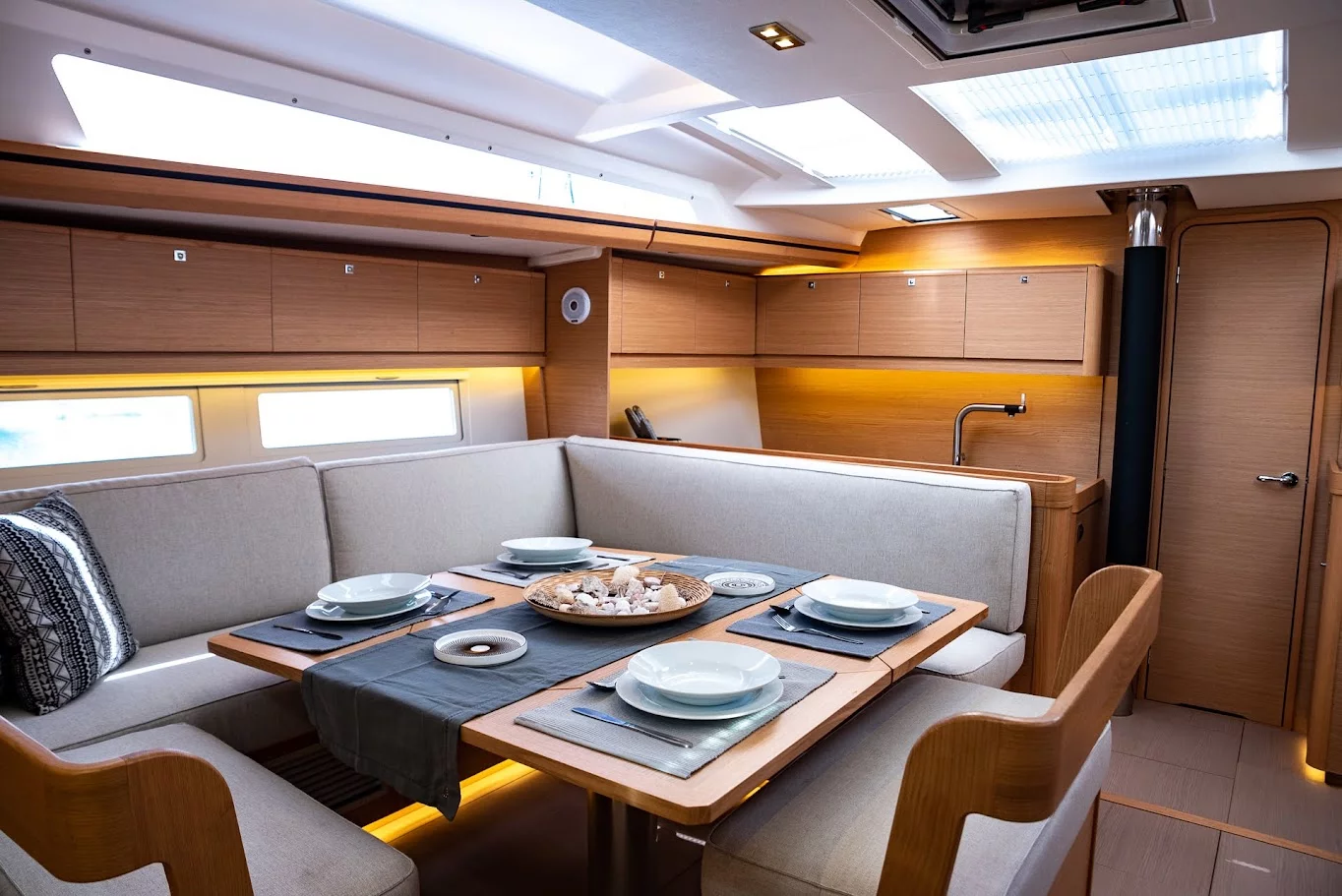 Dufour 520 GL (Blue Moon)  - 3