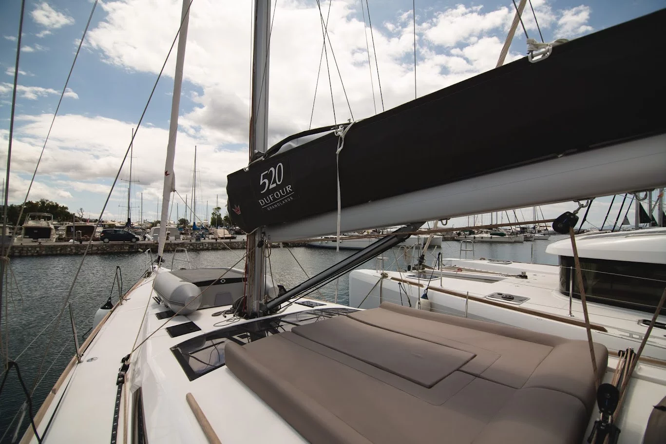 Dufour 520 GL (Blue Moon)  - 5