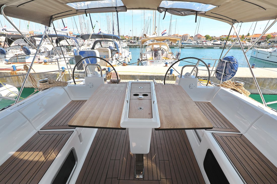 Photo #8 - Dufour 460 GL - 5 cab. (SunnyLife) in Biograd - 44635