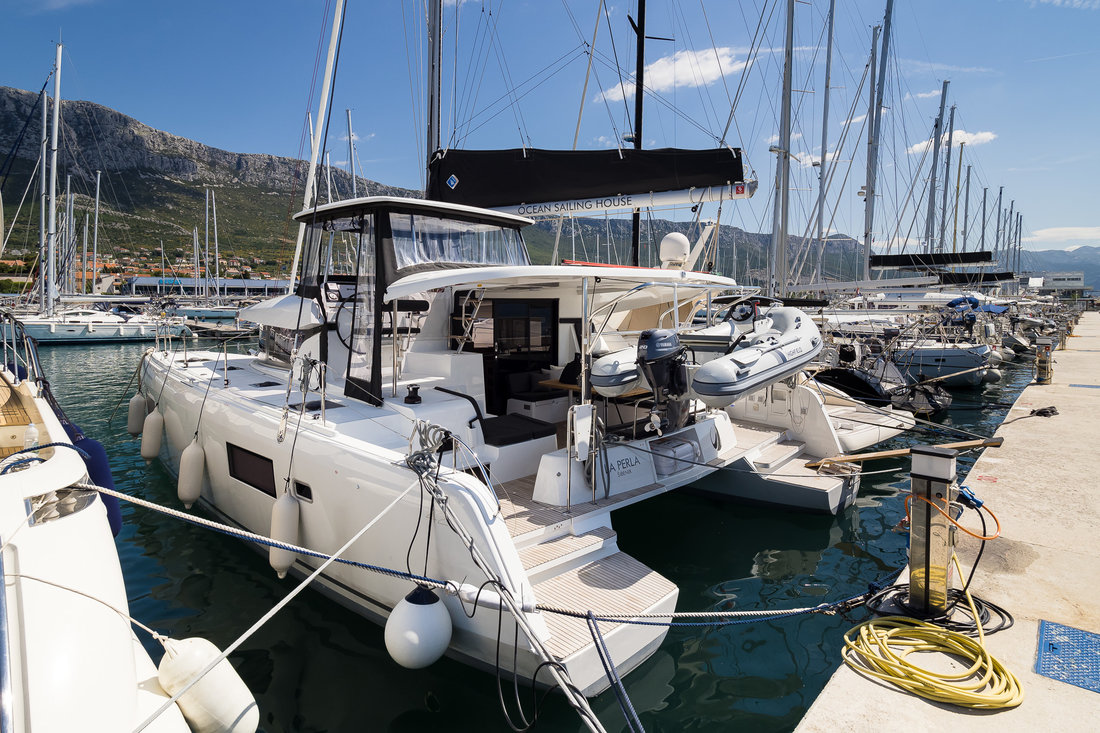 Photo #4 - Lagoon 42 OW - 3 + 1 cab. (La Perla) en Kastela - 44652