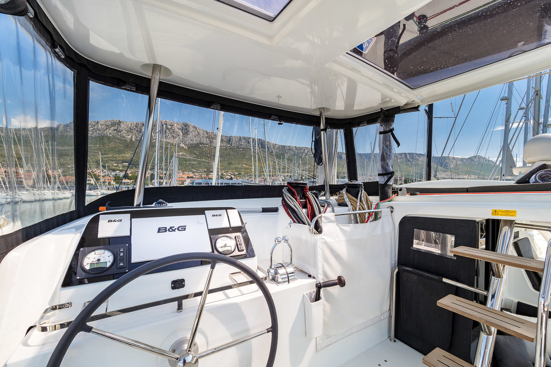 Photo #6 - Lagoon 42 OW - 3 + 1 cab. (La Perla) en Kastela - 44652