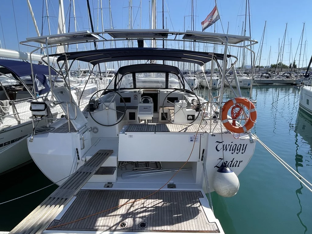 Bavaria C45 - 5 cab. (Twiggy)  - 1