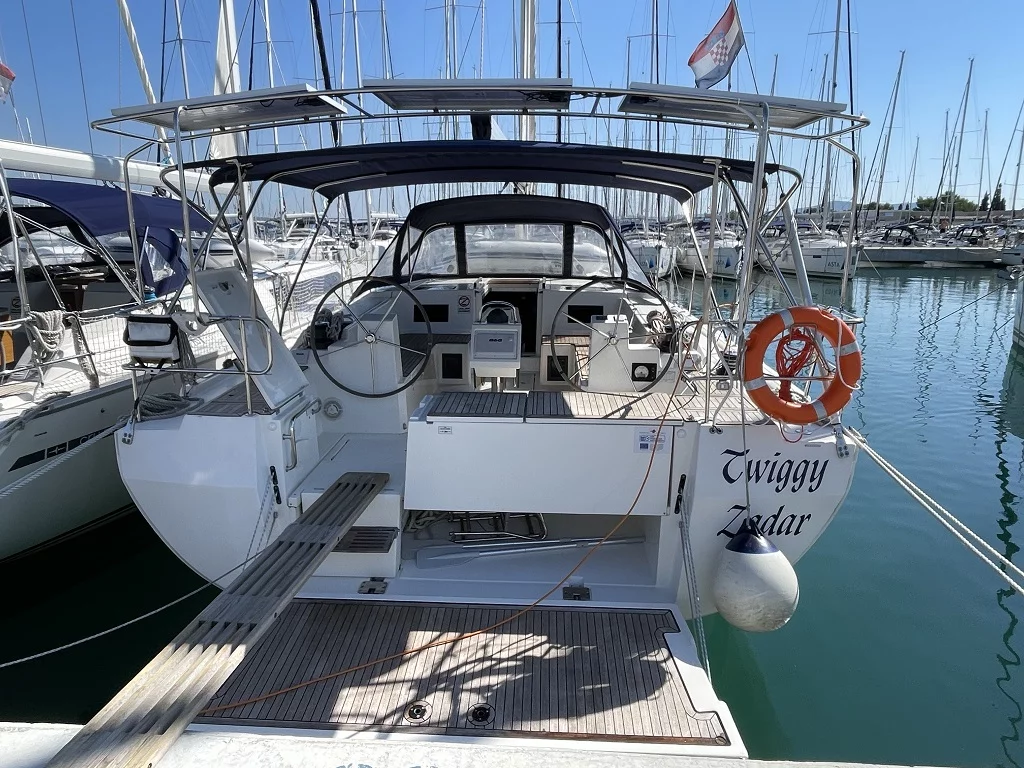 Bavaria C45 - 5 cab. (Twiggy)  - 3