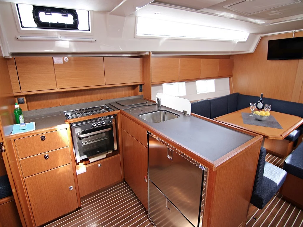Bavaria C45 - 5 cab. (Twiggy)  - 6