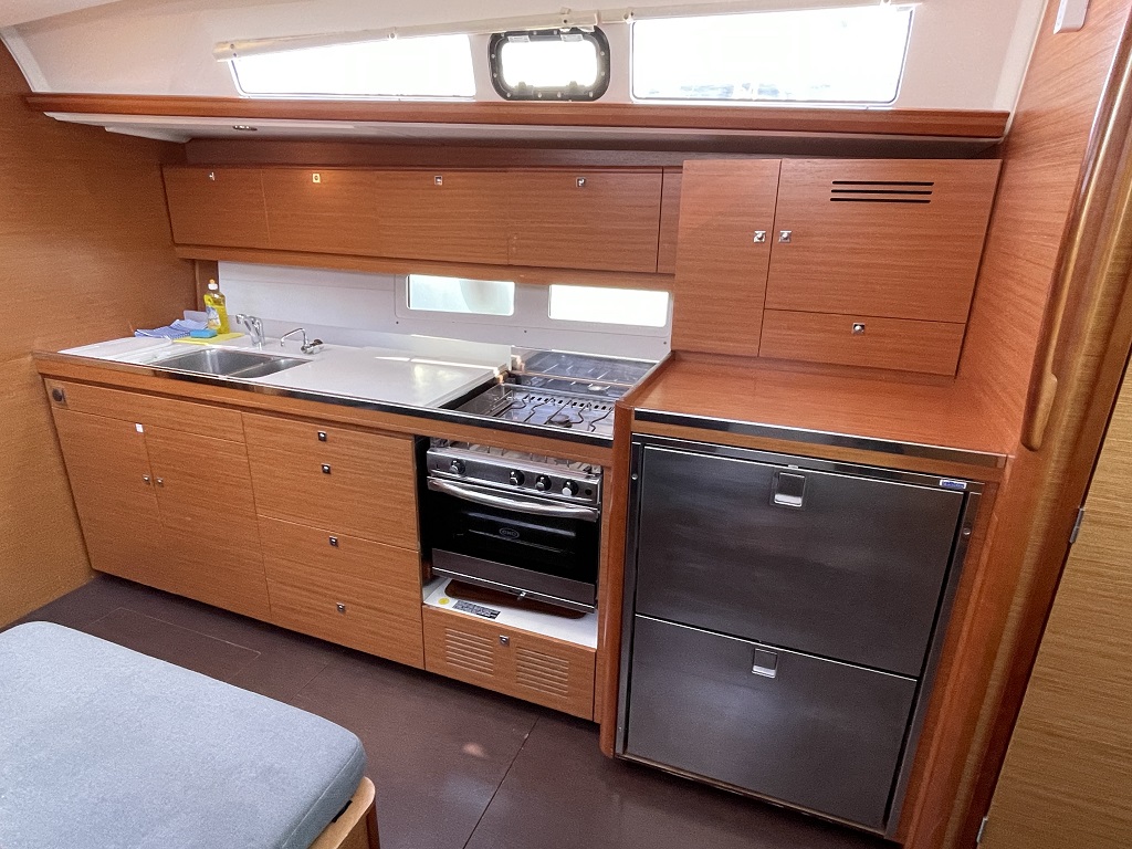 Photo #8 - Bavaria C45 - 5 cab. (Twiggy) in Sukosan - 44672