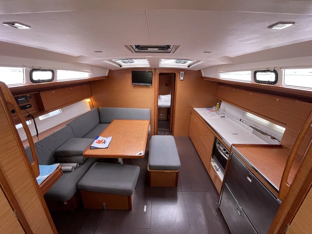 Bavaria C45 - 5 cab. (Twiggy)  - 9