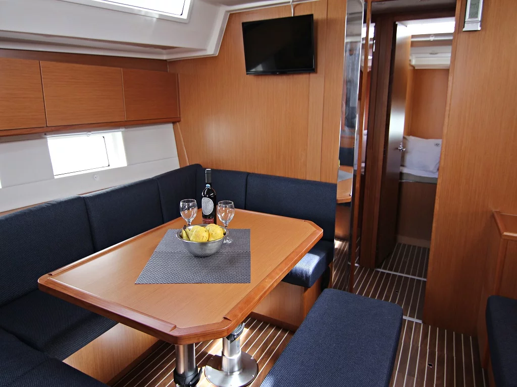 Bavaria C45 - 5 cab. (Twiggy)  - 12