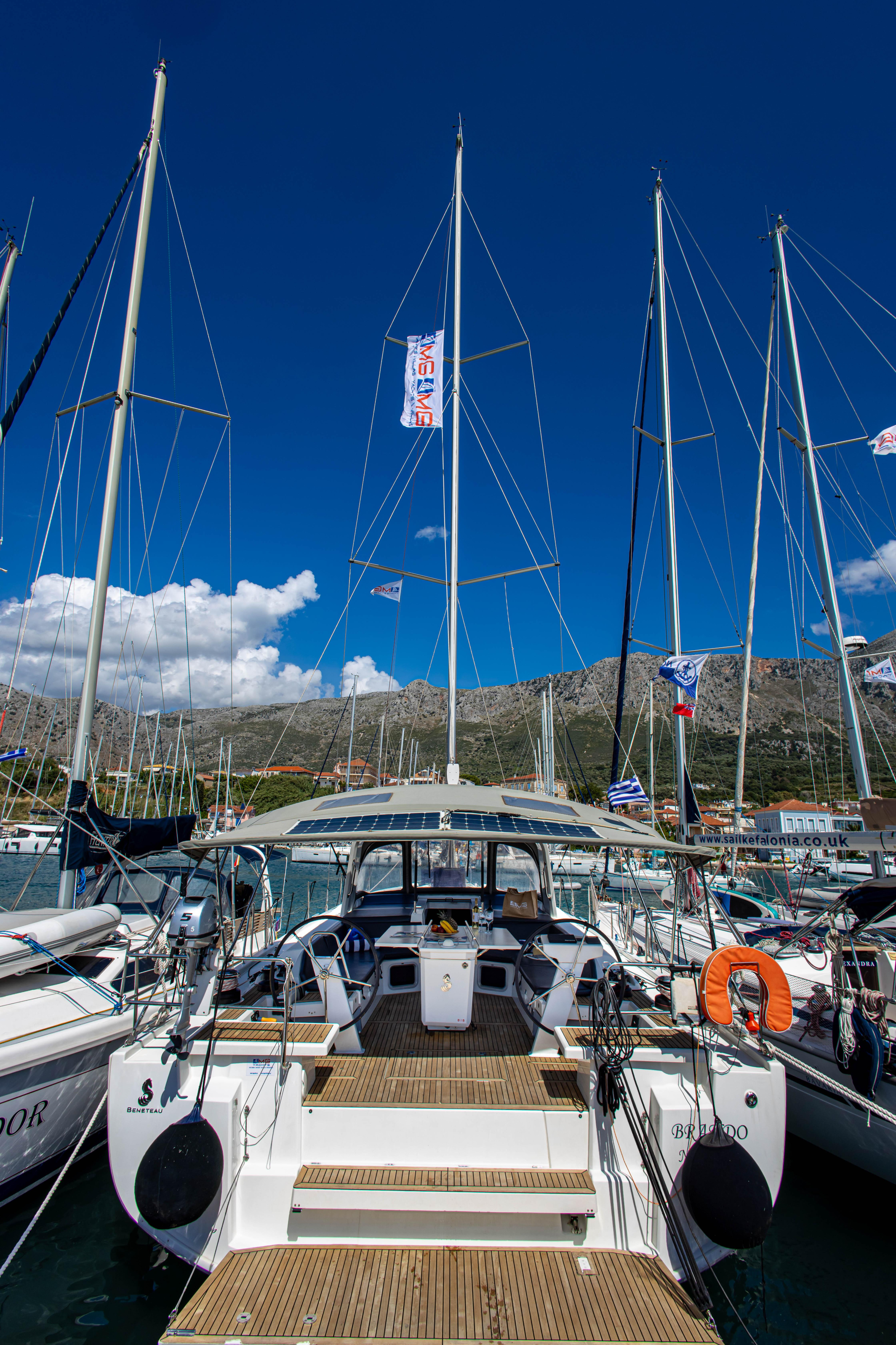 Photo #3 - Oceanis 51.1 - 5 + 1 cab. (Brando) en Lefkada - 44690