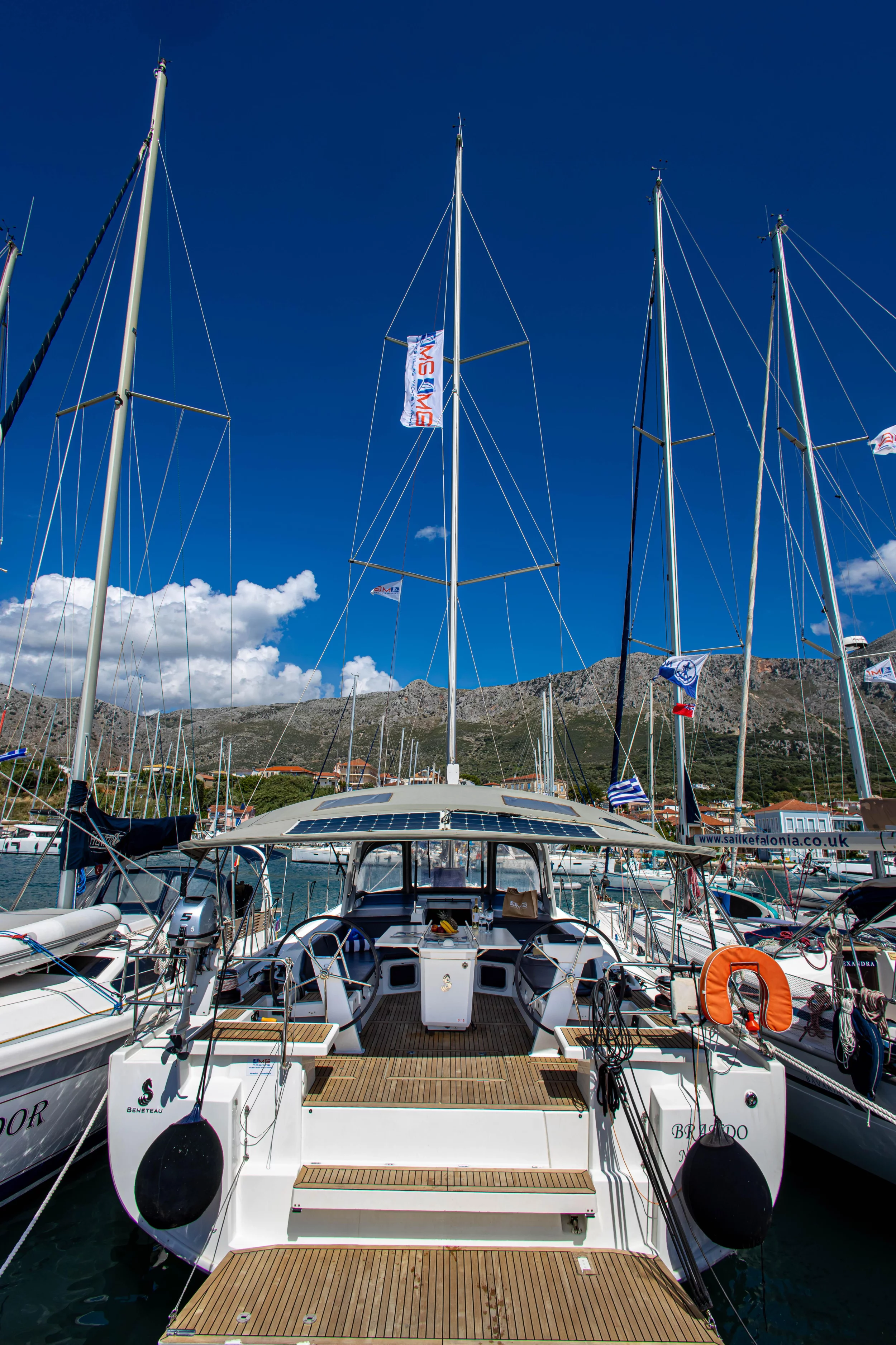 Oceanis 51.1 - 5 + 1 cab. (Brando)  - 2