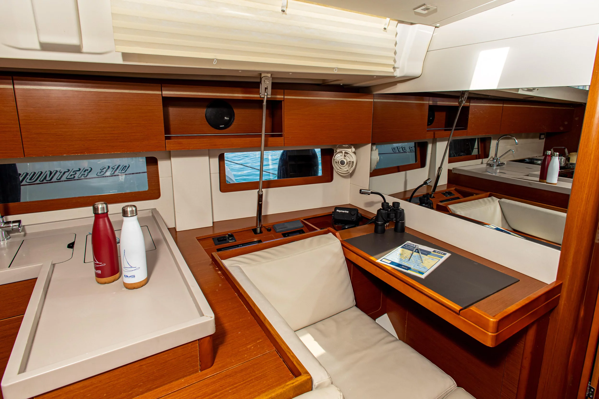 Oceanis 51.1 - 5 + 1 cab. (Brando)  - 15