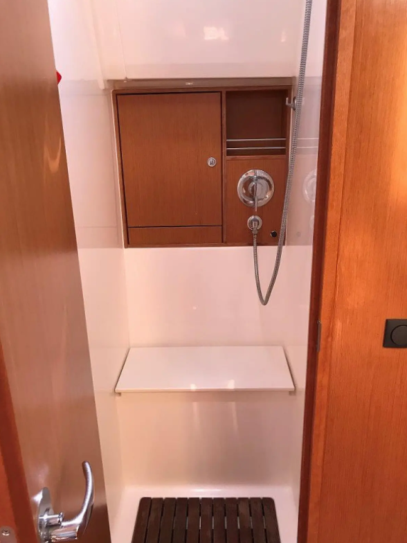 Photo #13 - Bavaria Cruiser 50 (Juniper) en Lefkada - 44691