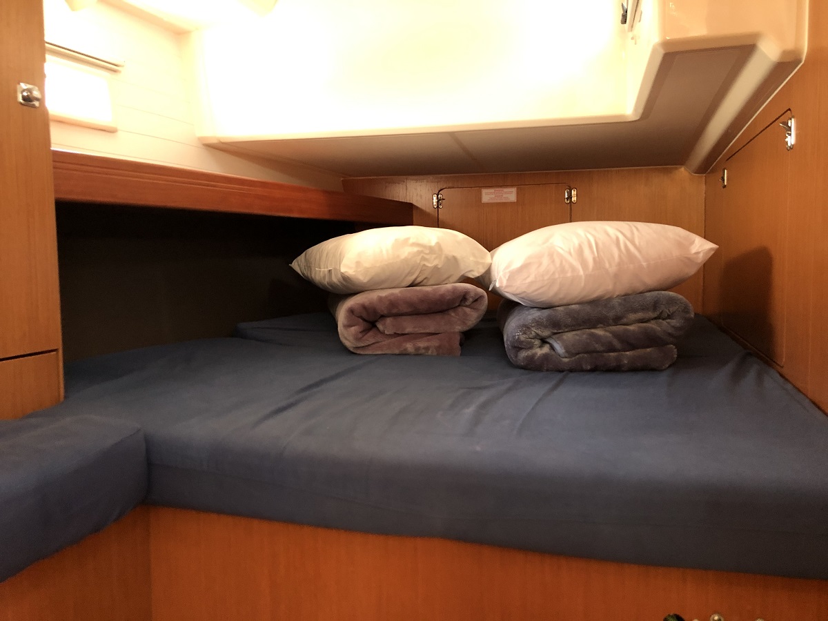 Photo #16 - Bavaria Cruiser 46 - 4 cab. (Amaryllis) in Athen - 44727
