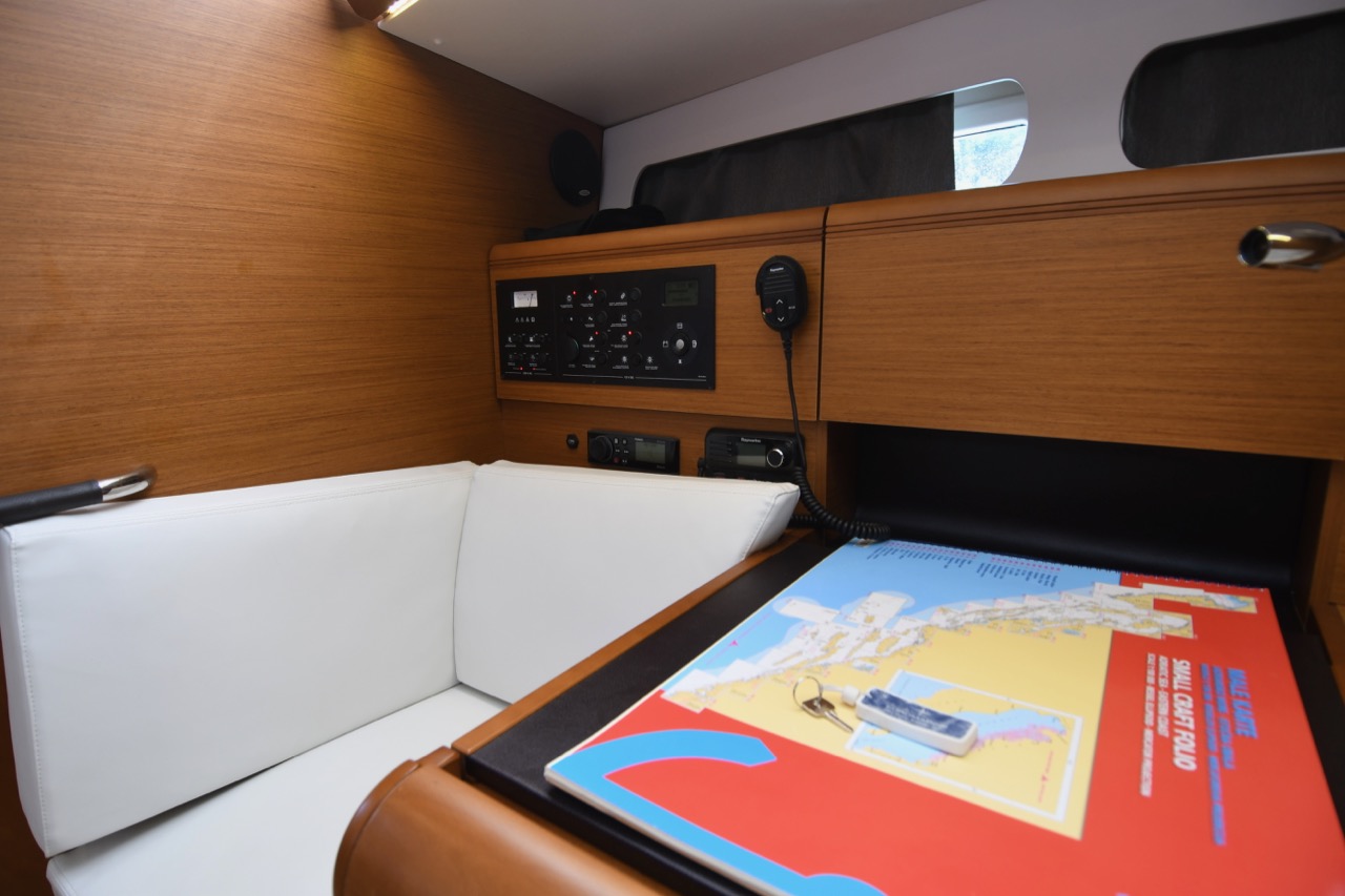 Photo #8 - Sun Odyssey 419 - 3 cab. (Euros) in Dubrovnik - 44736