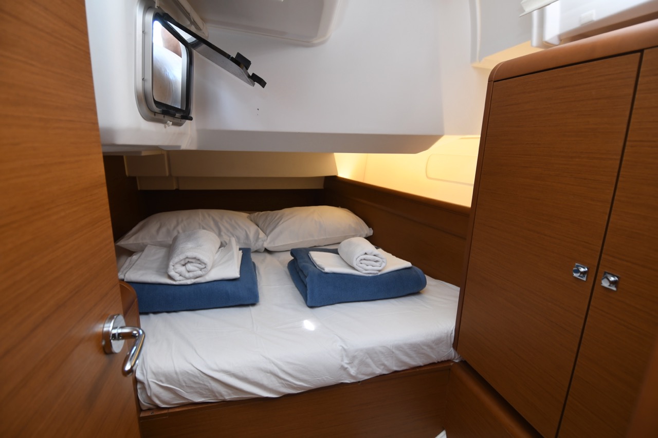 Photo #10 - Sun Odyssey 419 - 3 cab. (Euros) in Dubrovnik - 44736