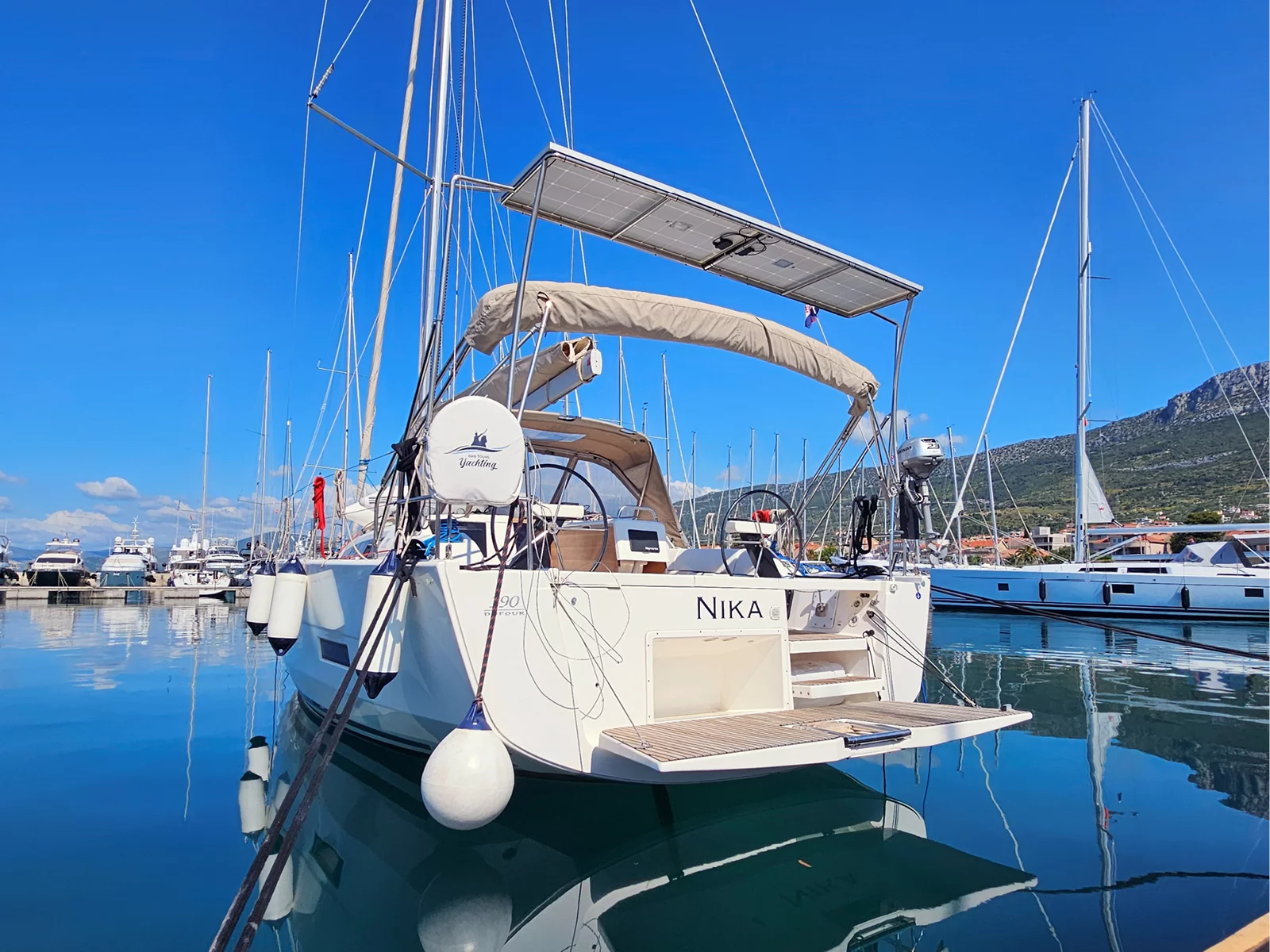 Dufour 390 GL (Nika)  - 3