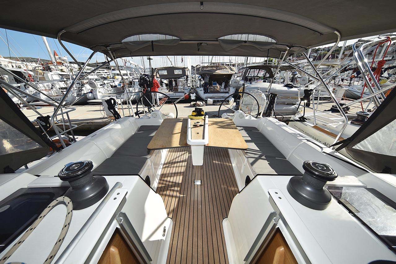 Photo #7 - Dufour 382 GL (Alegria) in Pula - 44763