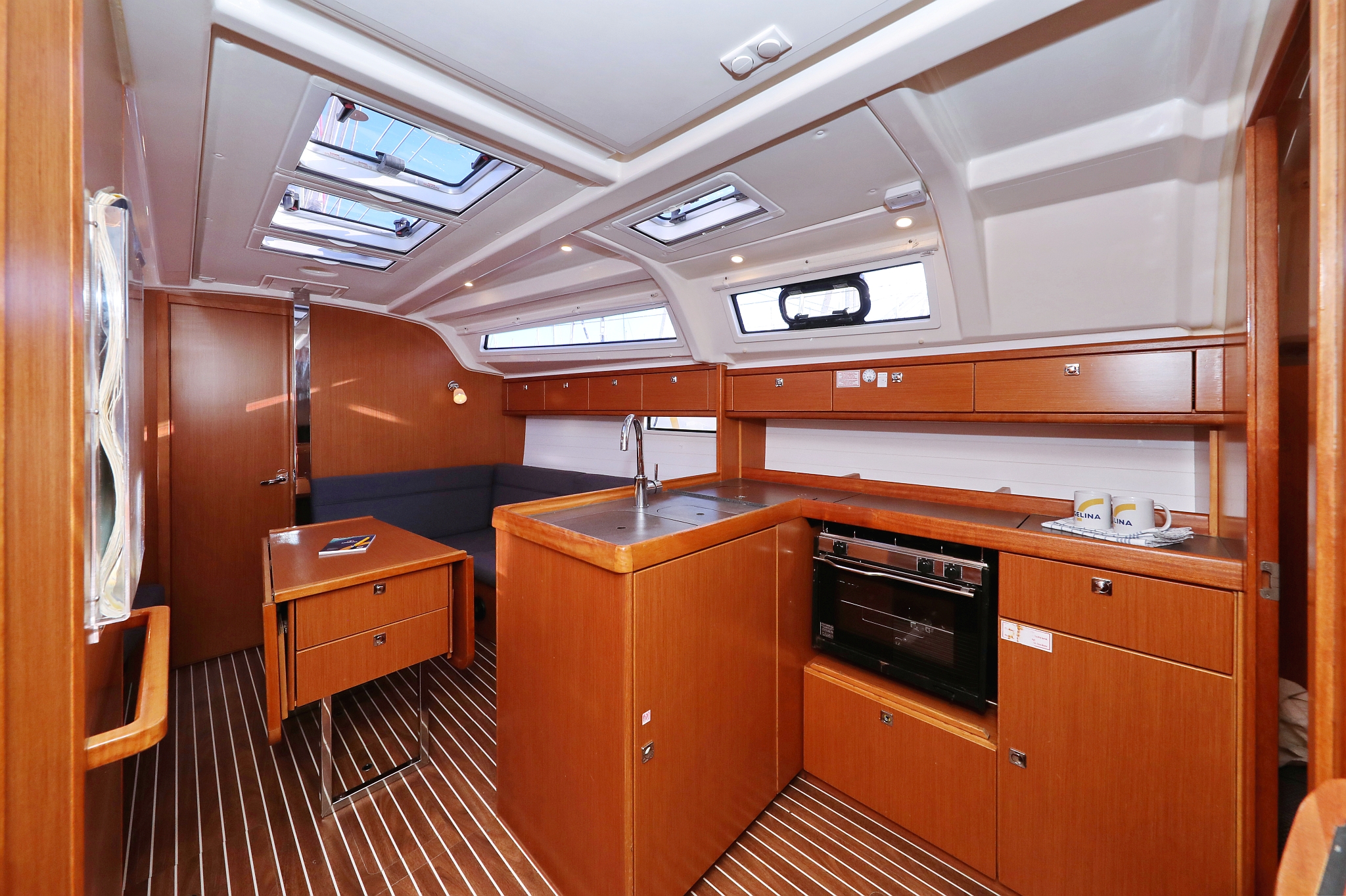 Photo #21 - Bavaria Cruiser 37 - 3 cab. (Angelic) en Sibenik - 44790