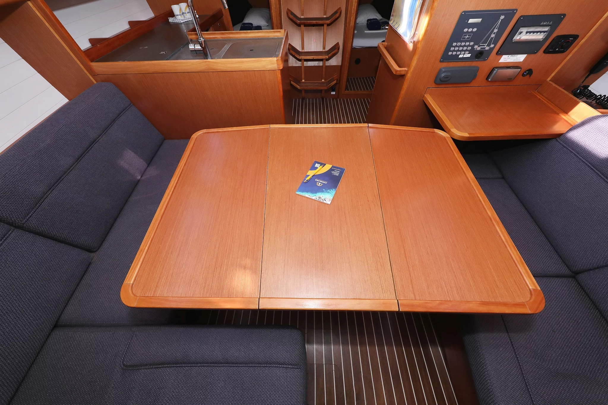 Bavaria Cruiser 37 - 3 cab. (Angelic)  - 41