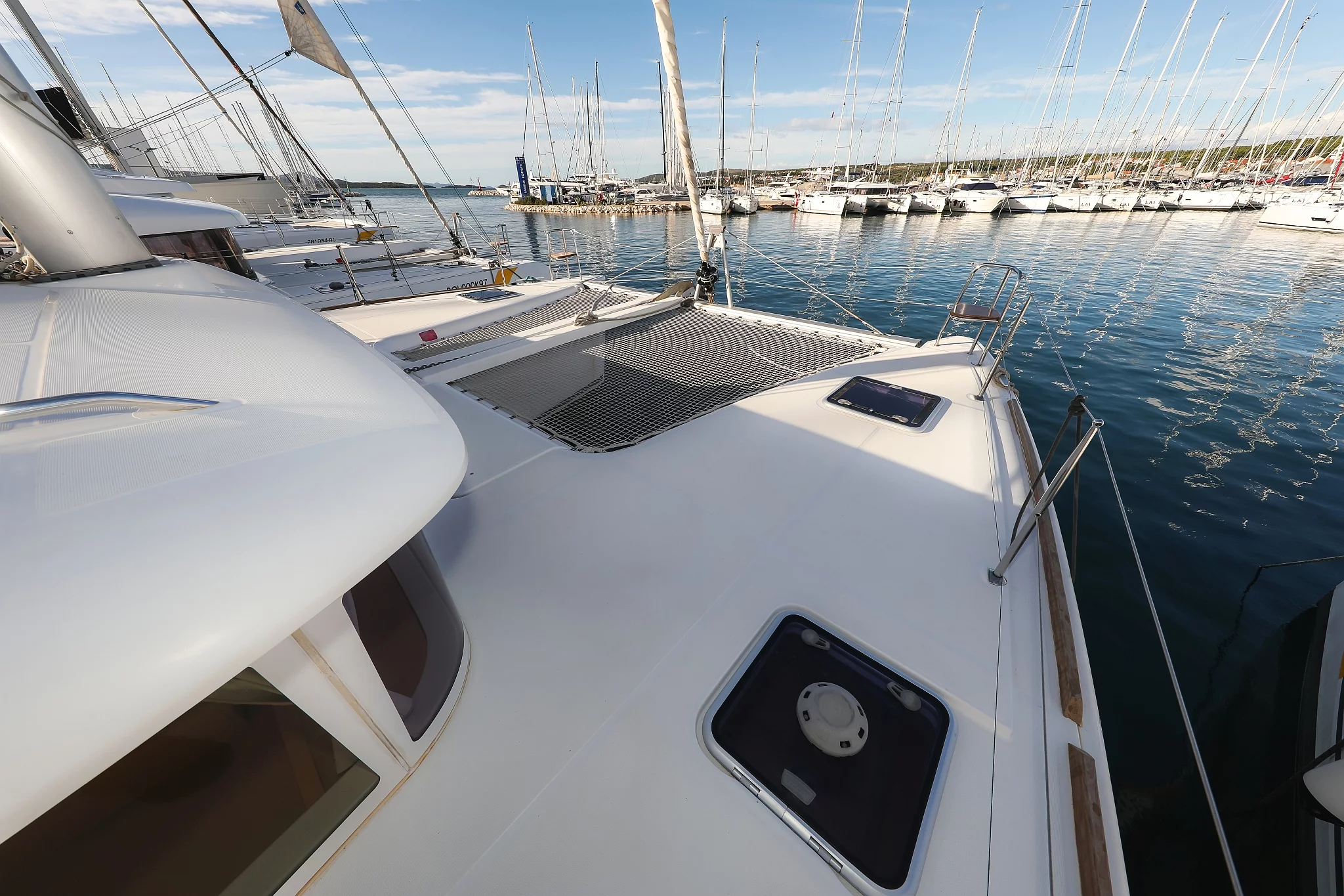 Lagoon 400 S2 - 4 + 2 cab. (Ladies First)  - 5