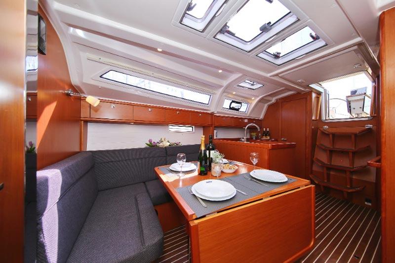 Photo #12 - Bavaria Cruiser 37 - 3 cab. (Adriana) en Pula - 44827