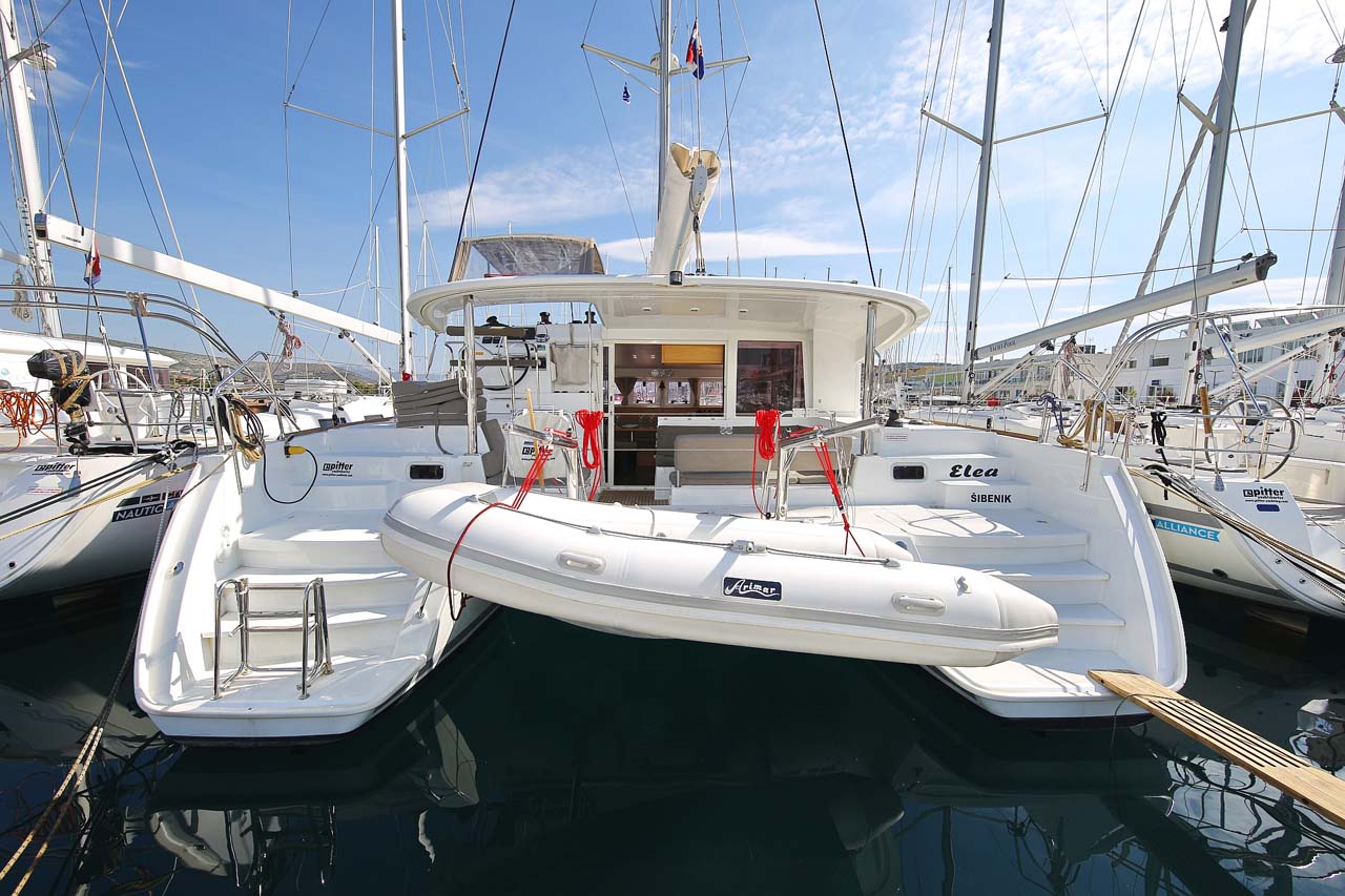 Photo #1 - Lagoon 400 S2 - 4 + 2 cab. (Elea) in Trogir - 44850