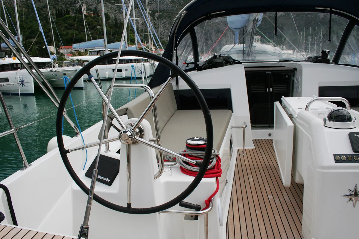 Sun Odyssey 440 - 3 cab. (Modesty)  - 4