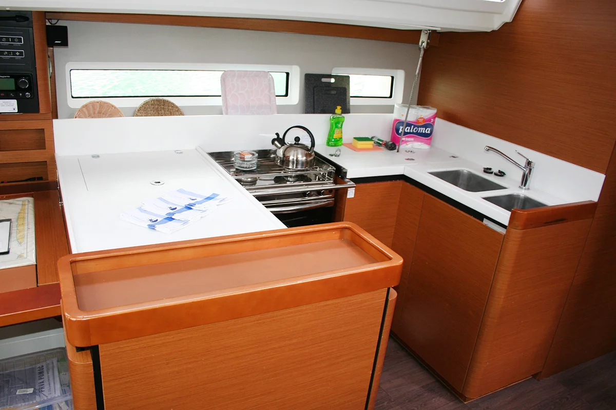 Sun Odyssey 440 - 3 cab. (Modesty)  - 20