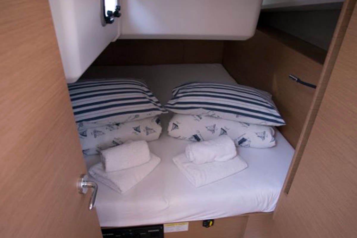 Photo #12 - Sun Odyssey 440 (Martina) in Trogir - 44868
