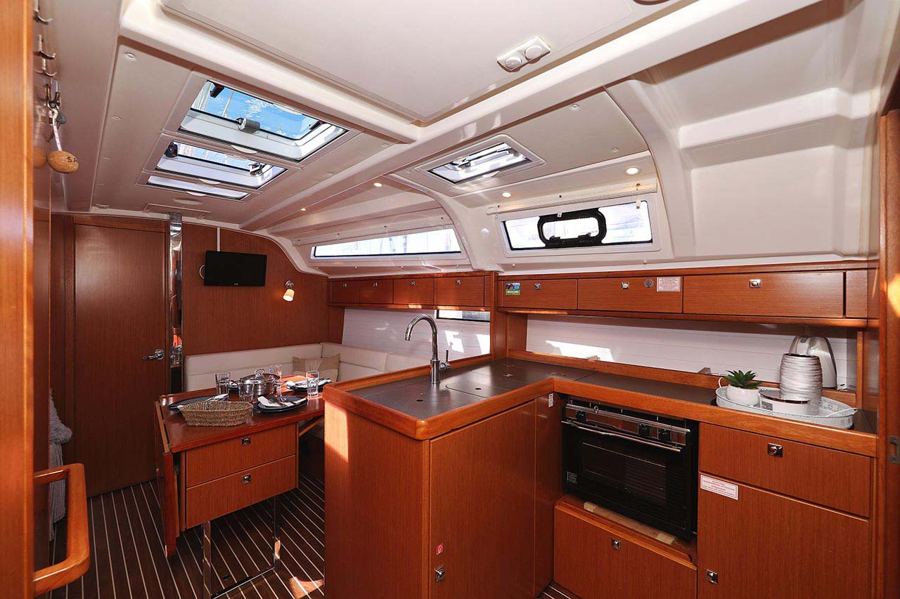Photo #9 - Bavaria Cruiser 37 - 3 cab. (Samsara) in Biograd - 44877